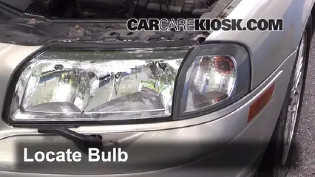 2002 Volvo S80 2.9 2.9L 6 Cyl. Éclairage Feu clignotant avant (remplacer l'ampoule)